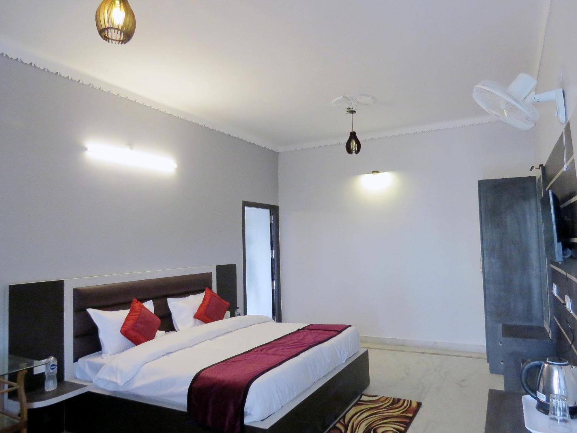 Hotel Haya Palace Nainital Extérieur photo